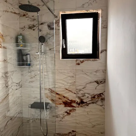 Enzoxy Apartment